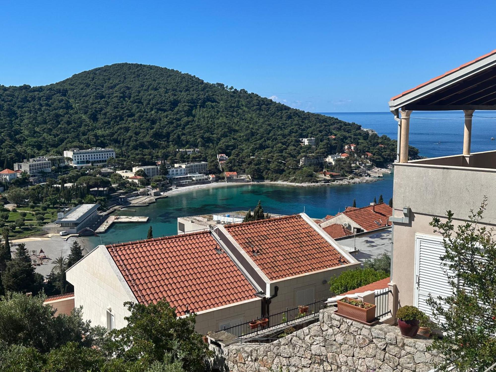 Apartman Ecru *